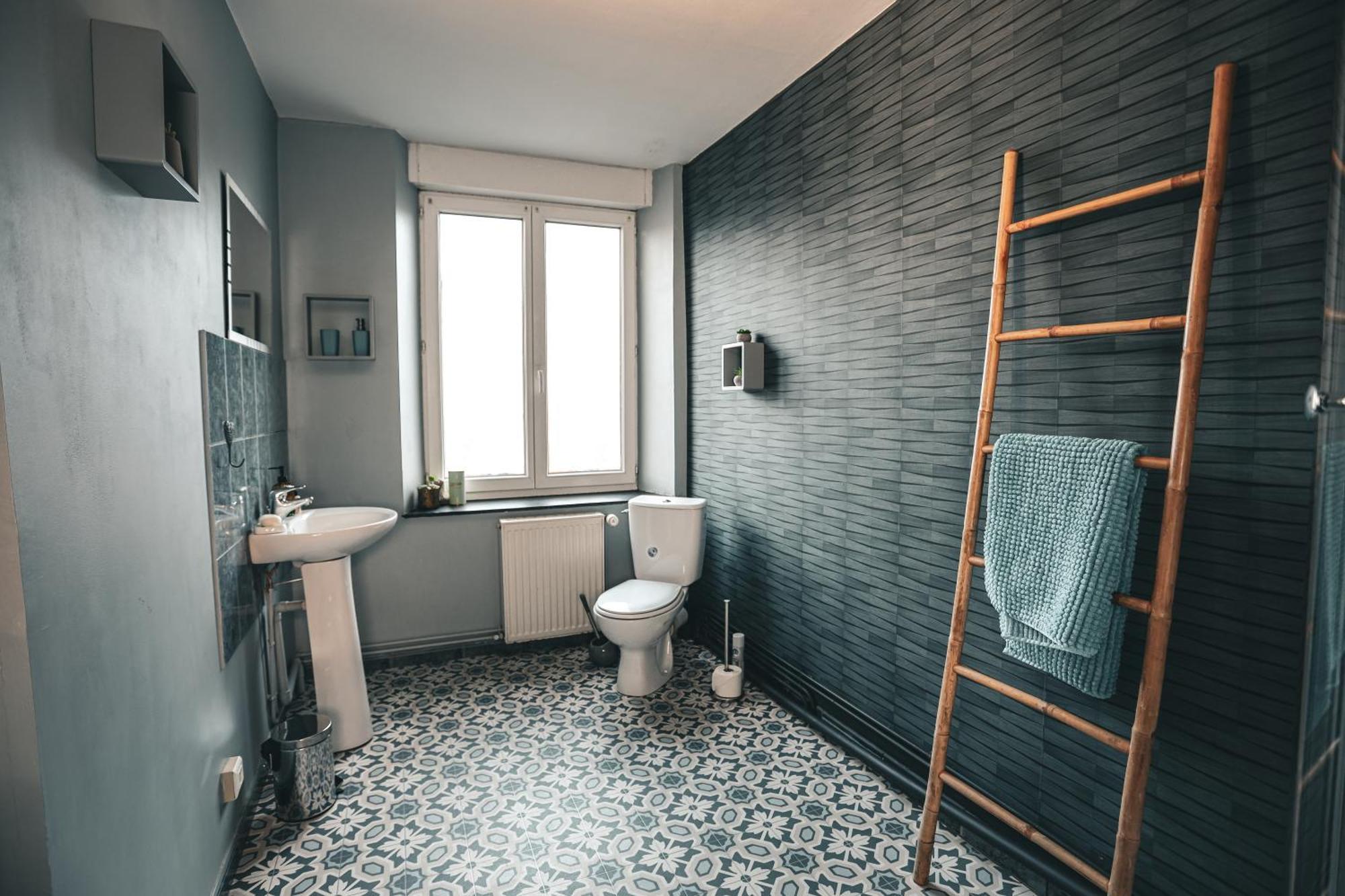 , Au Dormeur Du Val Ferienhaus *