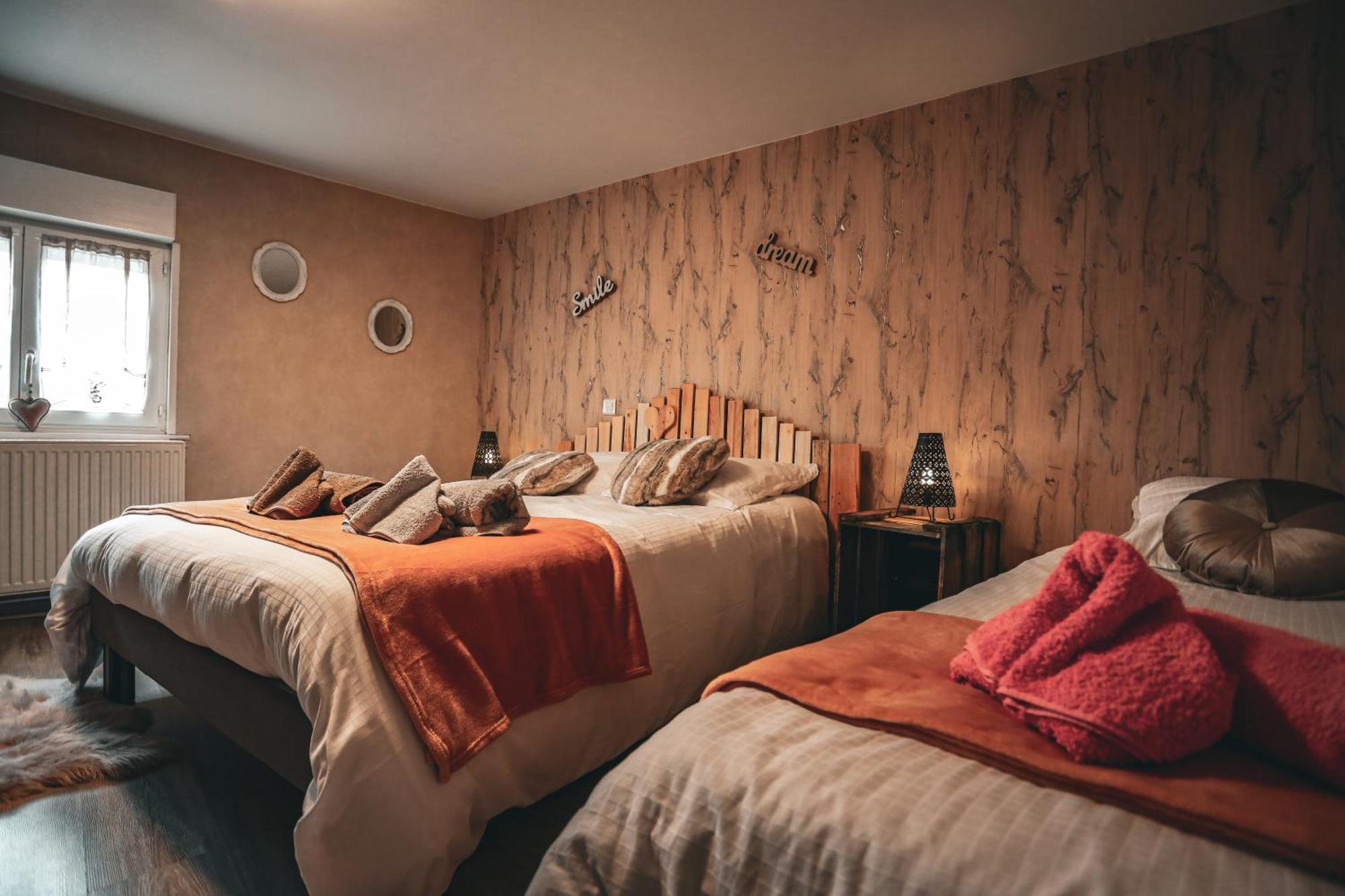 , Au Dormeur Du Val Ferienhaus *